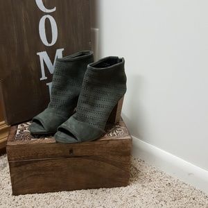 Hunter green peep toe heels